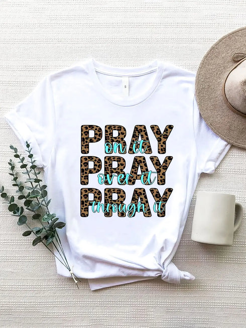 'Pray All Day' Short Sleeve Print T-Shirt - Celes Fashion